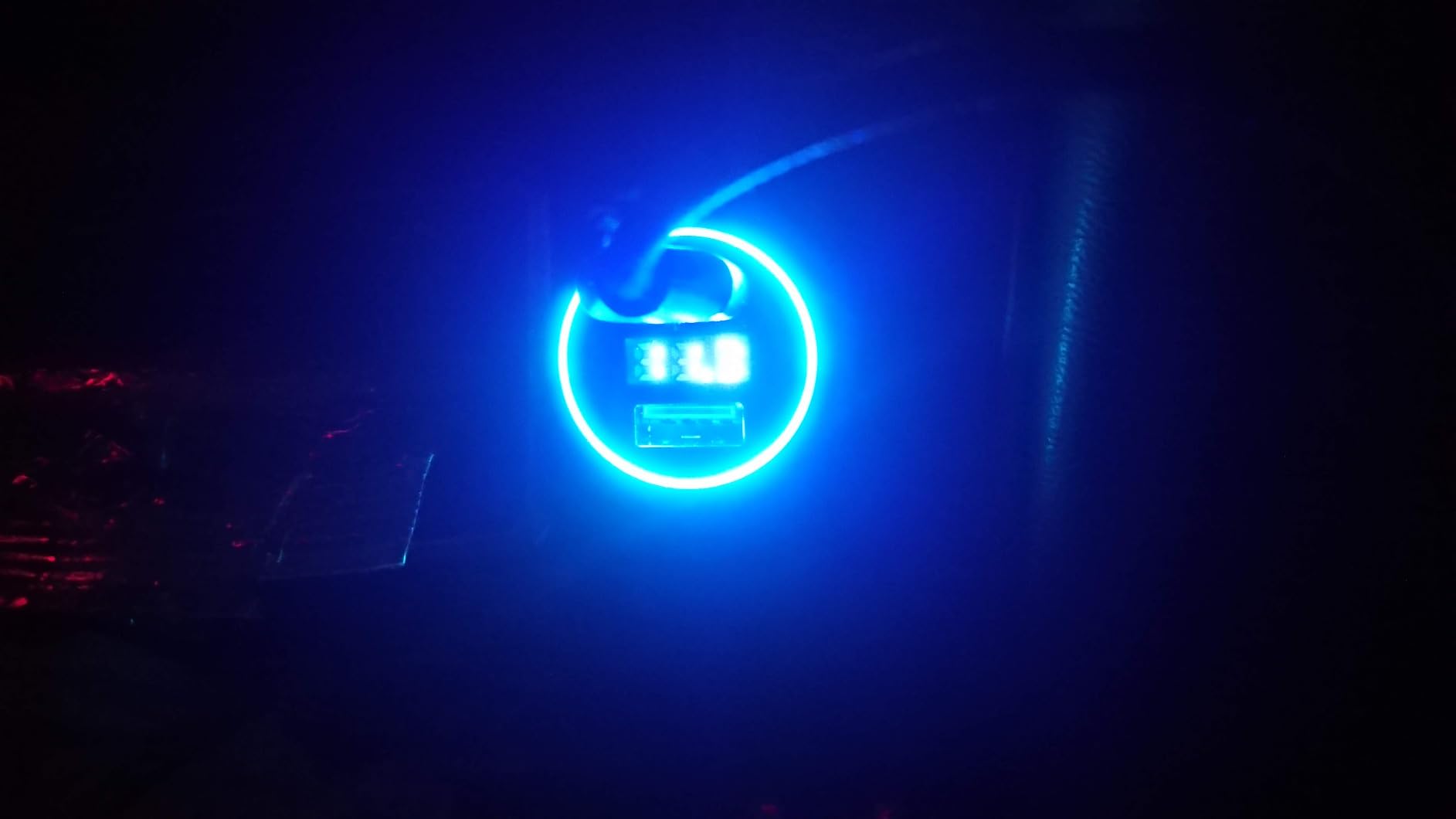 Maclean Energy MCE375 USB Autoladegerät QC 3.0 2-fach