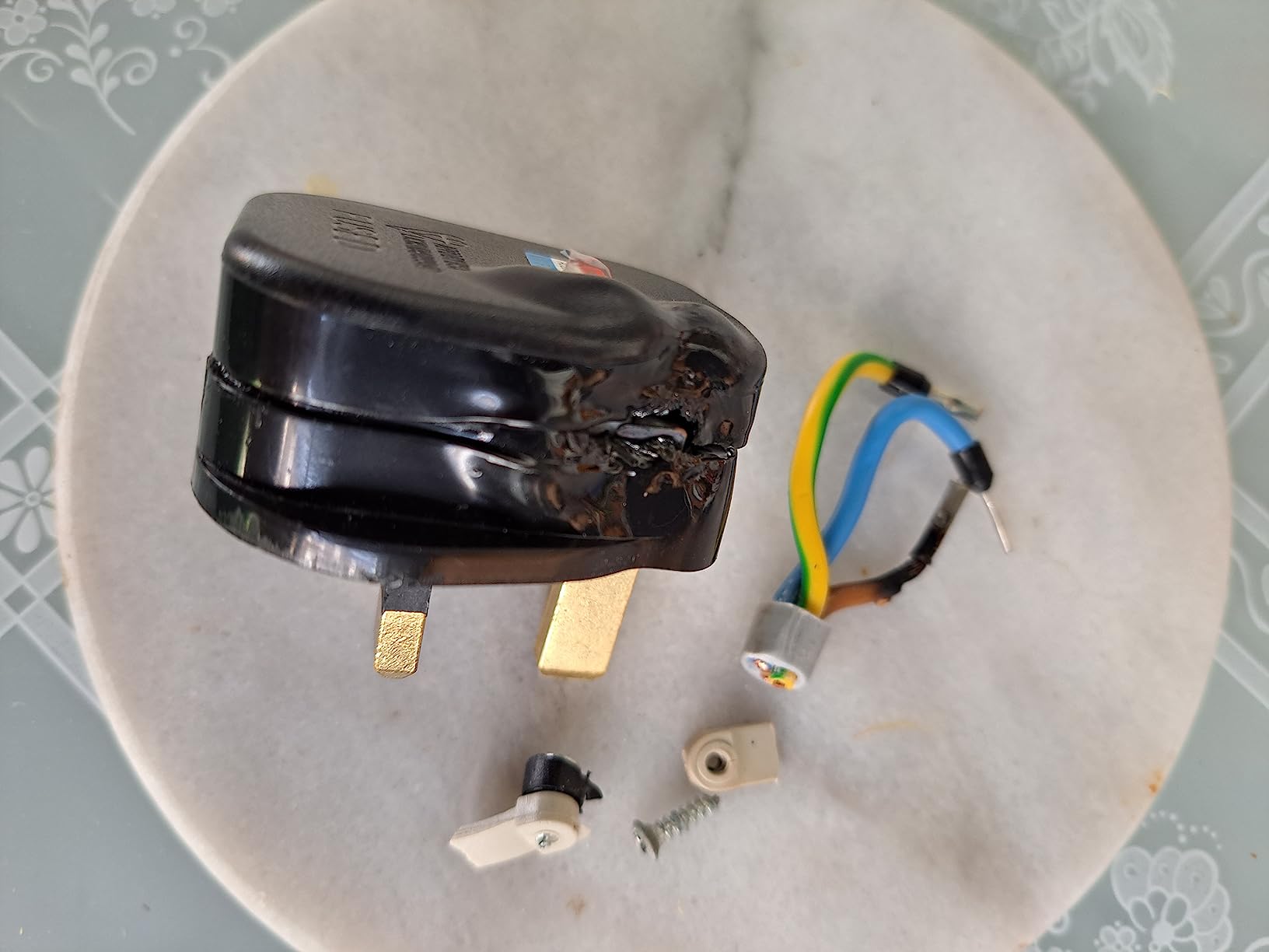 Maclean Energy MCE193 UK Netzstecker 13A 1 Stück