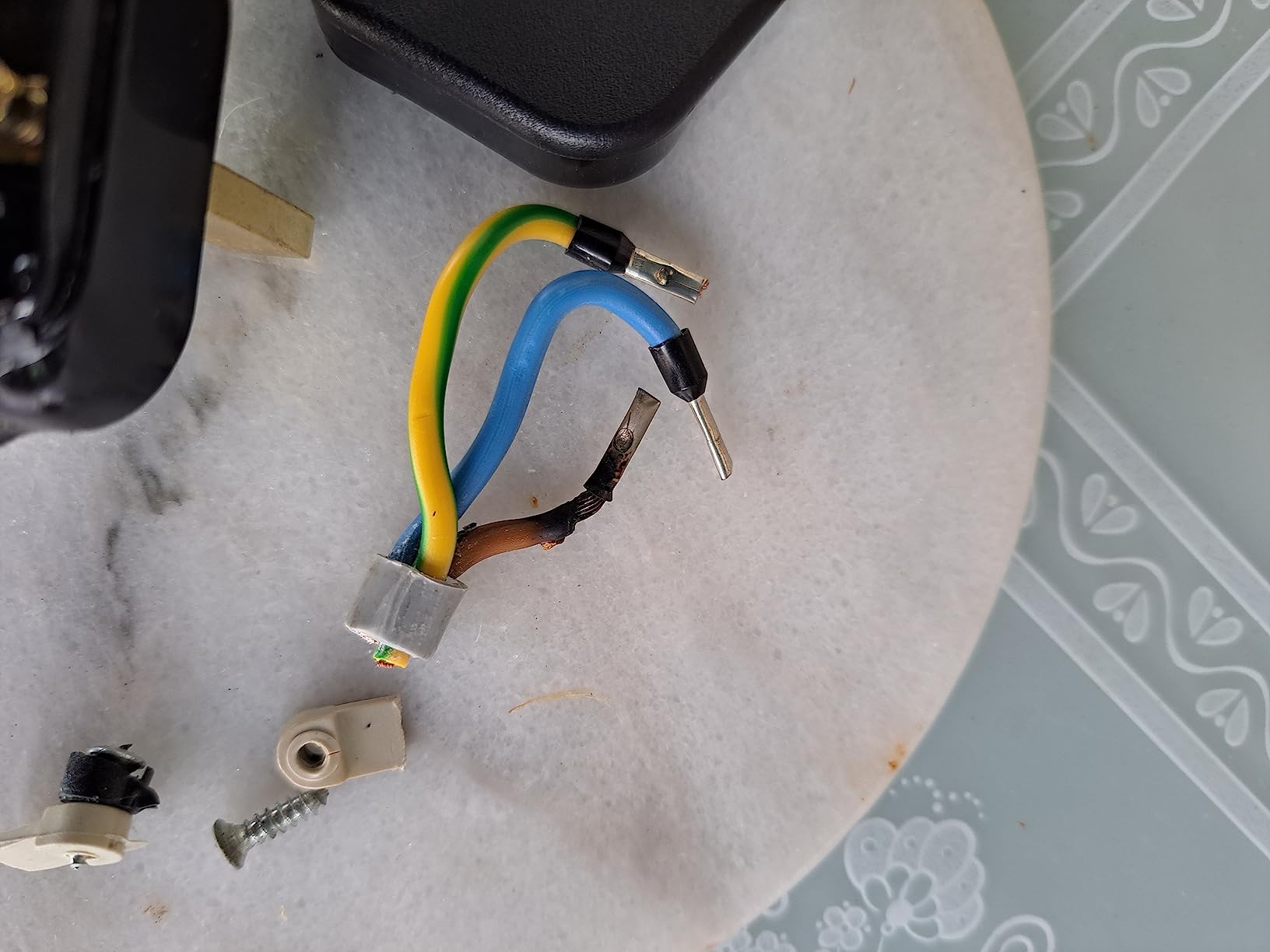 Maclean Energy MCE193 UK Netzstecker 13A 1 Stück