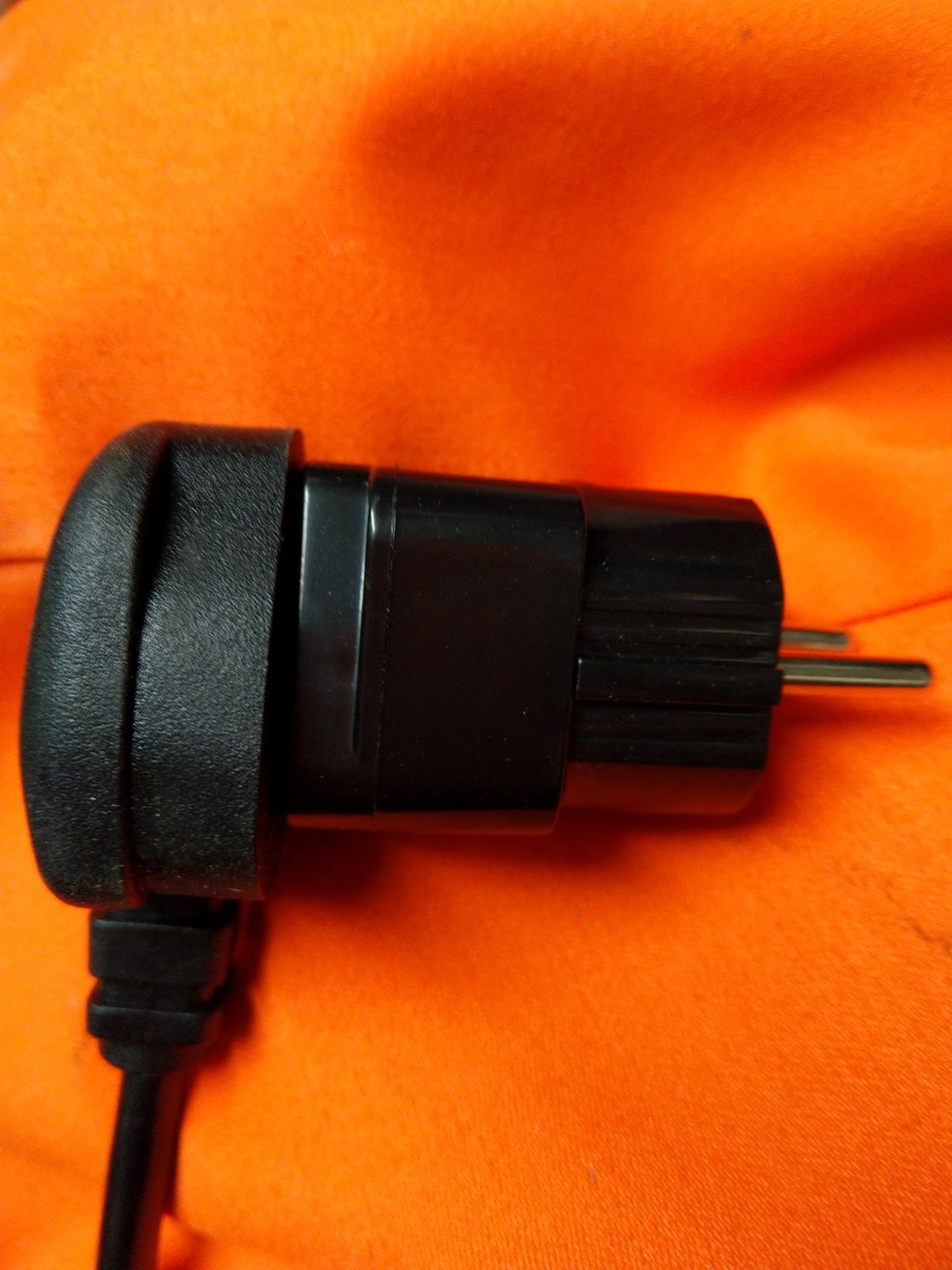Maclean Energy MCE155 Reiseadapter UK-EU Schuko 1 Stück