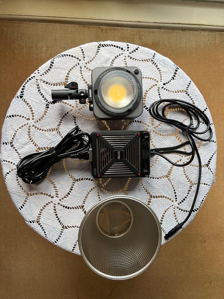 Zhiyun Molus G200 Videoleuchte 200W Bowens 2700-6500K