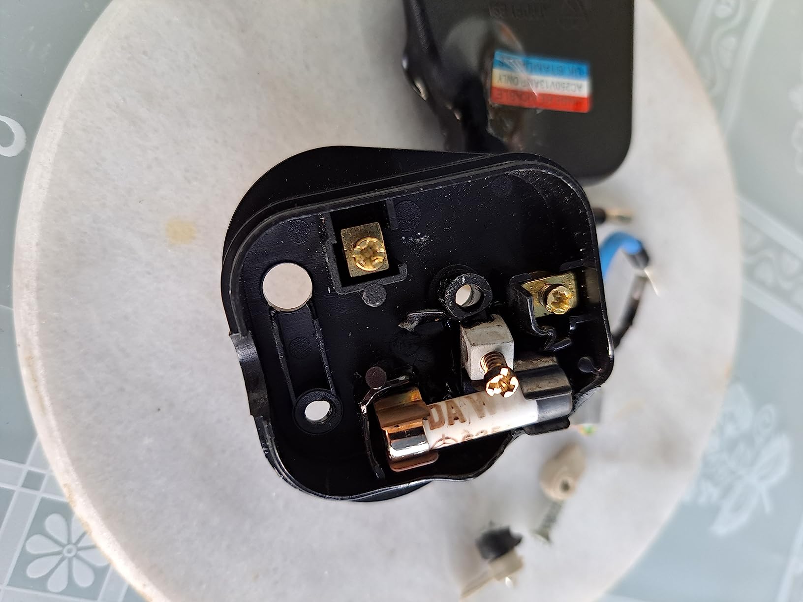 Maclean Energy MCE193 UK Netzstecker 13A 1 Stück