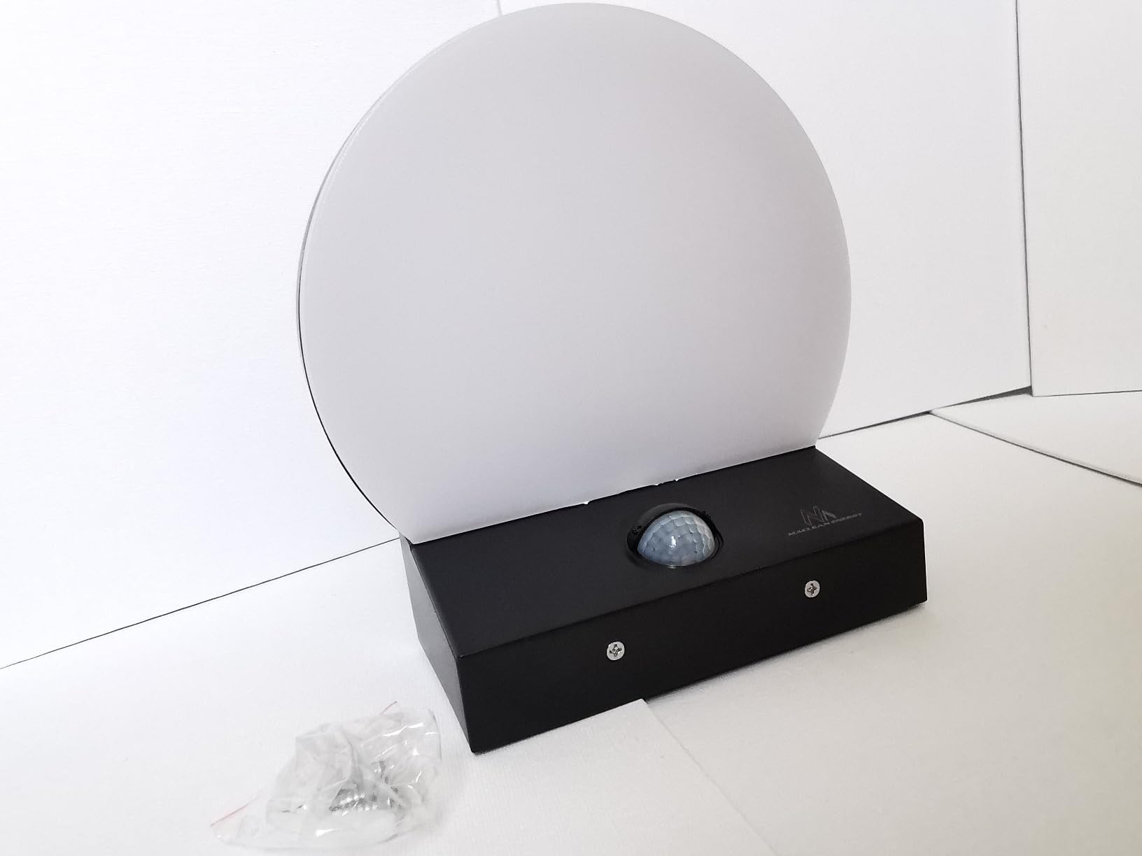 Maclean Energy MCE344 LED Wandleuchte weiß 15W IP65 mit Sensor