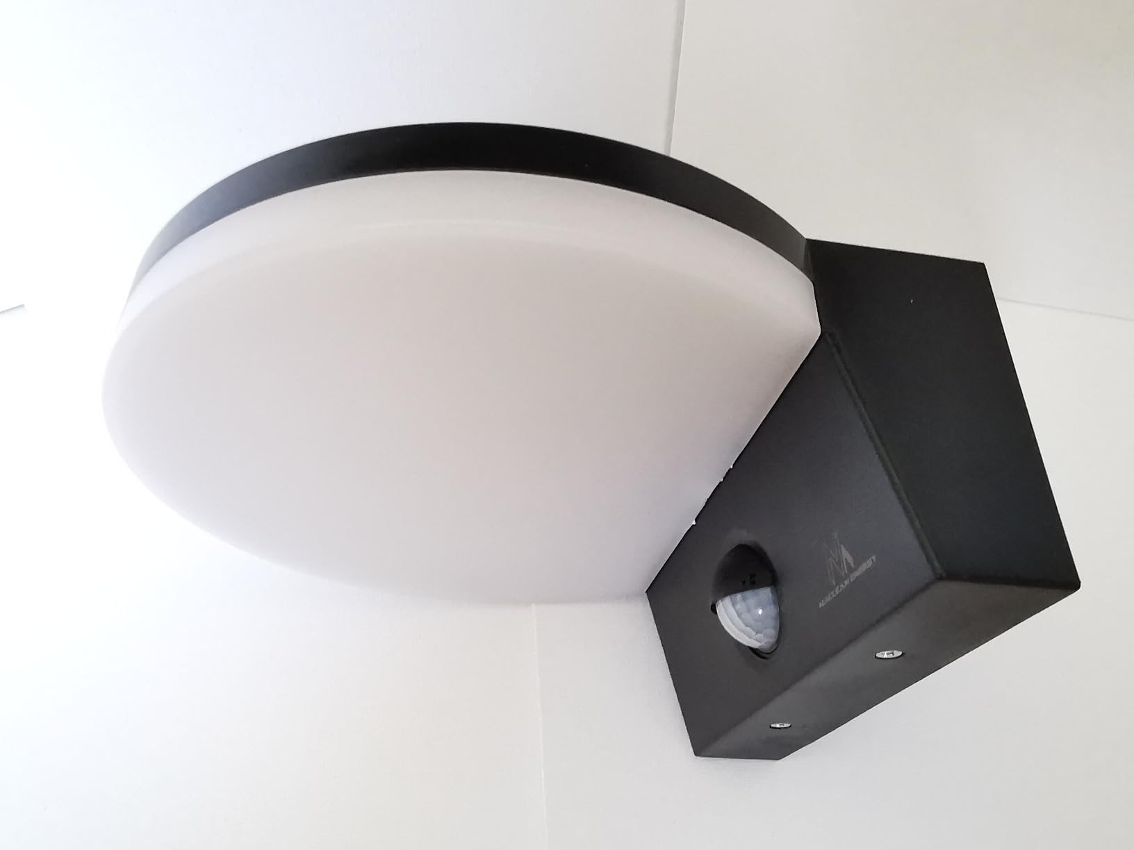 Maclean Energy MCE344 LED Wandleuchte weiß 15W IP65 mit Sensor