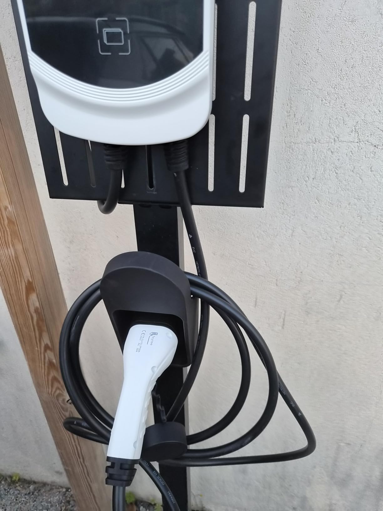 Maclean Energy MCE456 Ladeständer für Wallbox 15 kg Outdoor