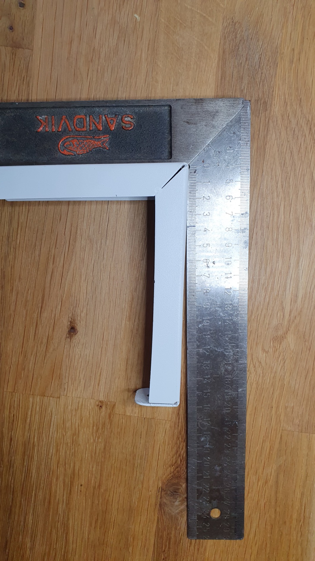 Maclean Brackets MC-923 Leinwand-Halterung Wand 25 kg verstellbar