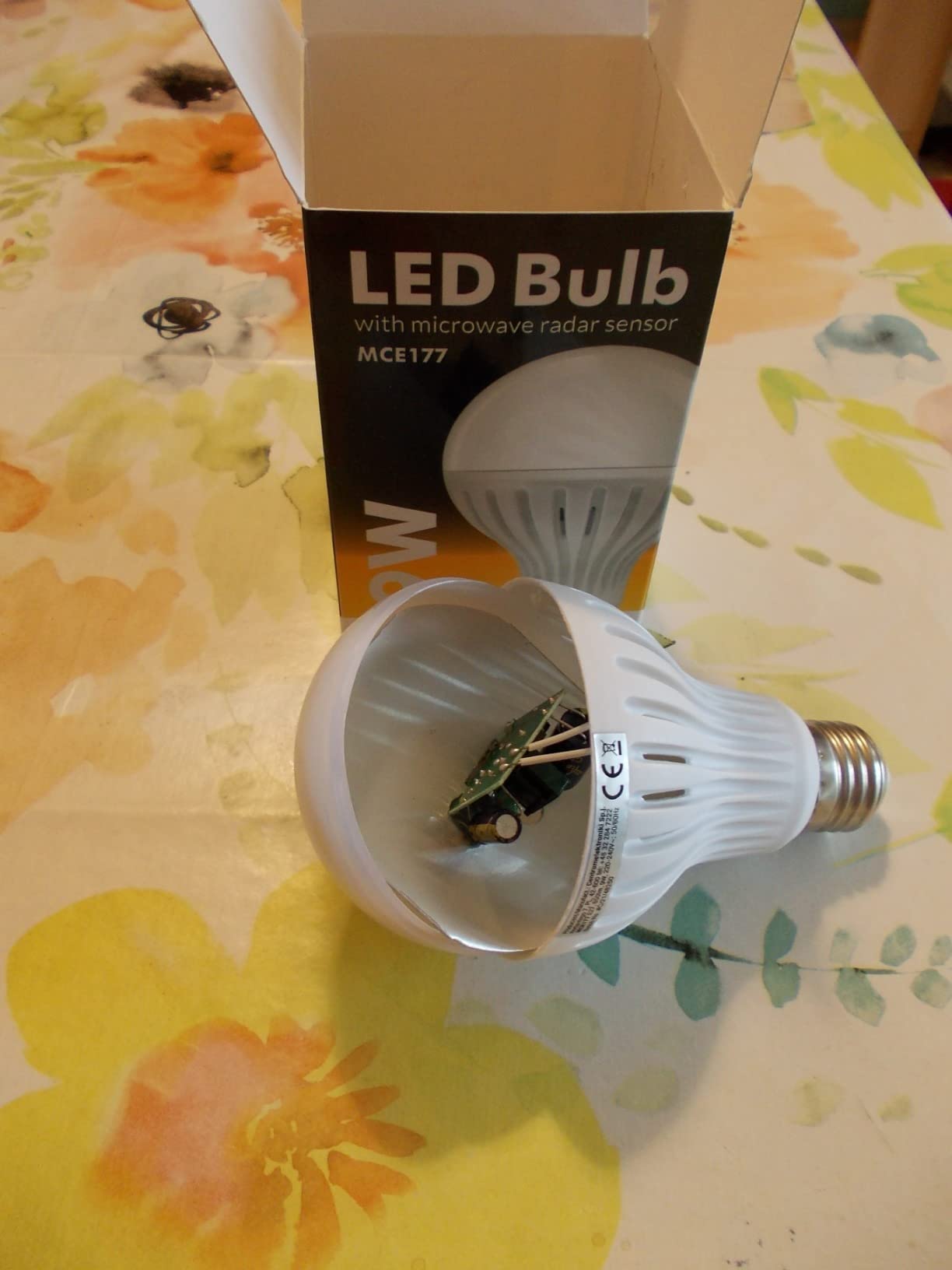 Maclean MCE177 LED Glühbirne E27 Warmweiß 9W Bewegungsmelder