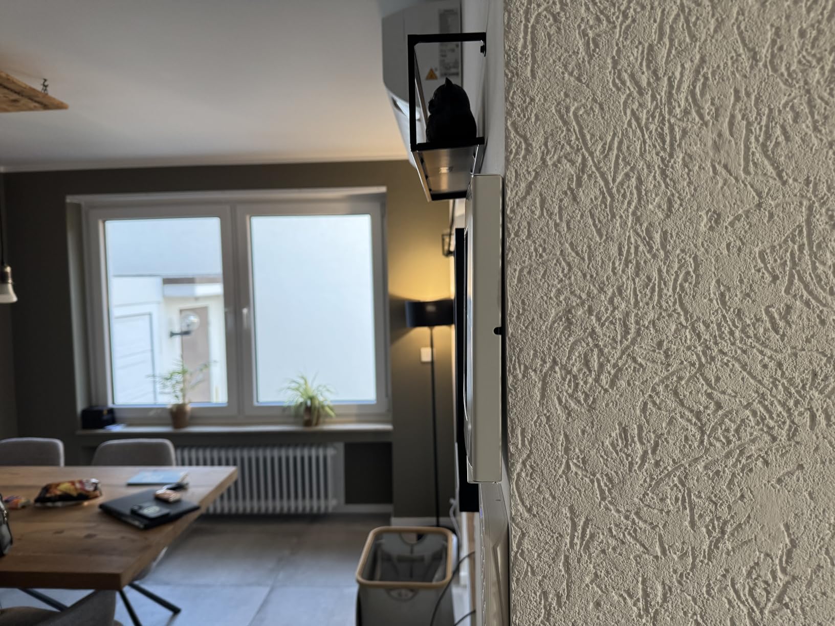 Maclean MC-474 Tablet-Wandhalterung weiß 9,7-11" Diebstahlschutz