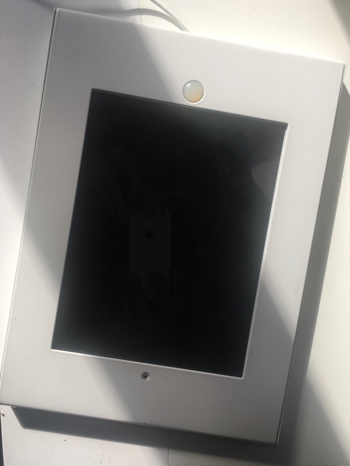 Maclean Brackets MC-676 Tablet Halterung Wand iPad Air mit Schloss