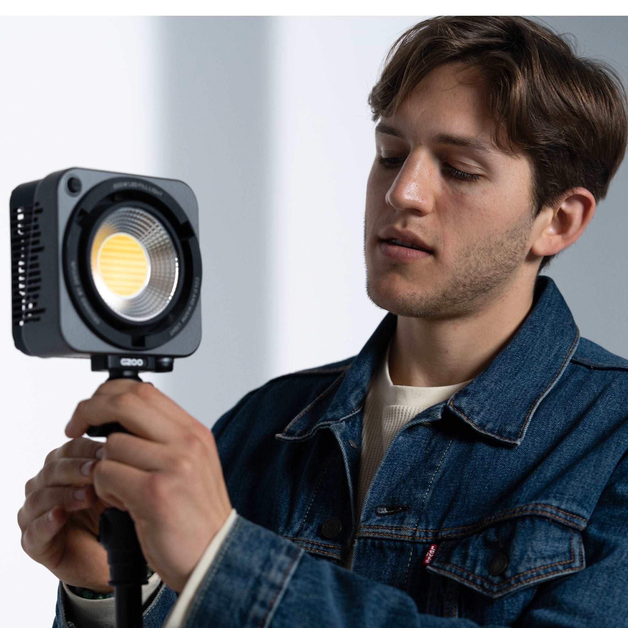 Zhiyun Molus G200 Videoleuchte 200W Bowens 2700-6500K